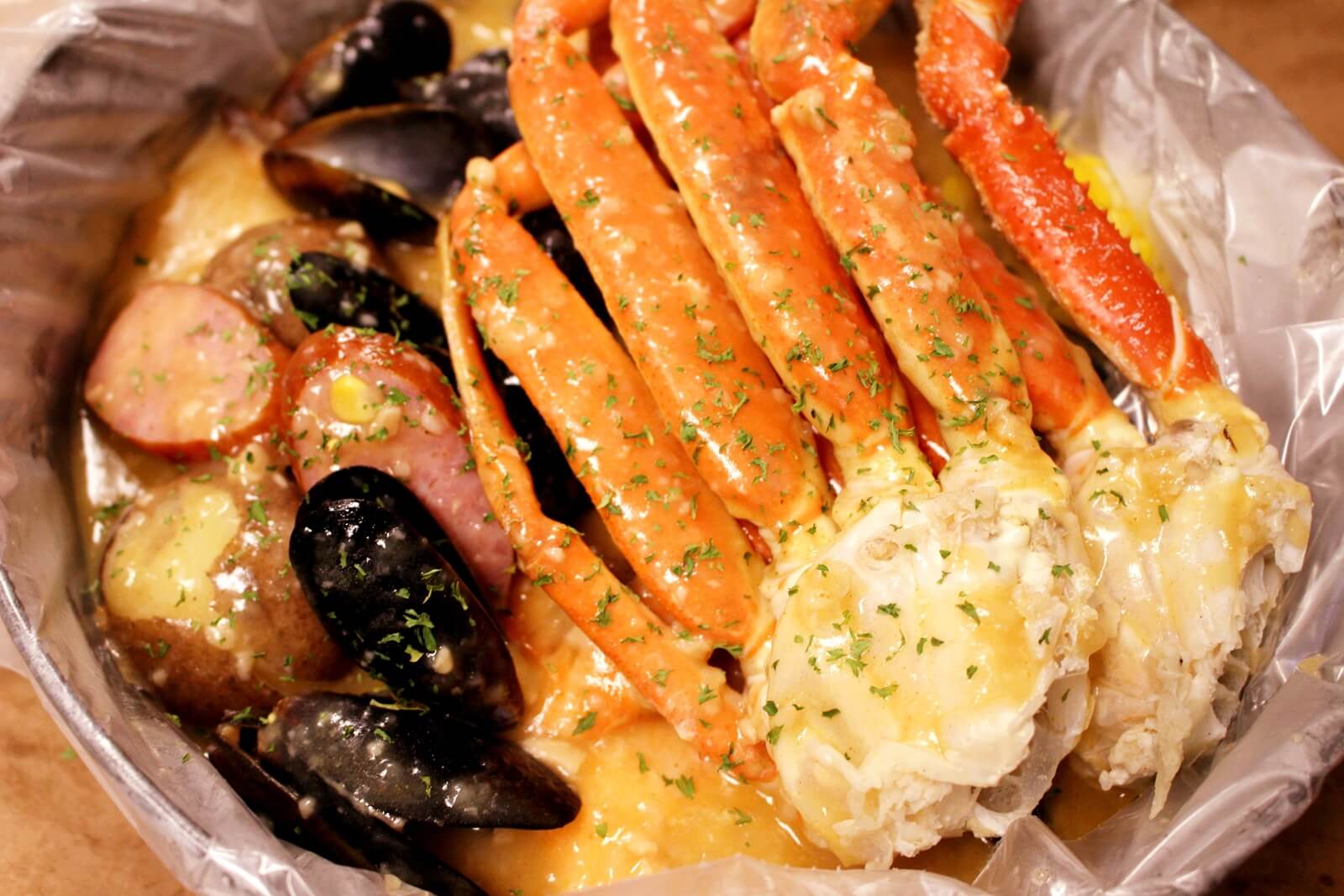 Seafood Combo 4 1LB Mussel & 1LB Shrimp & 1LB Snow Crab